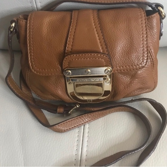 Michael Kors Brown Charlton Crossbody Bag - Picture 2 of 6